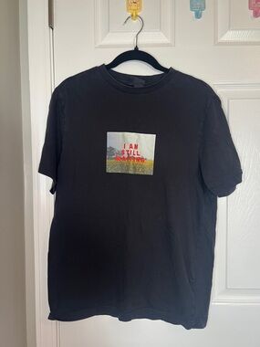 H&M Black Short-Sleeve Crewneck T-Shirt with Red Text Graphic